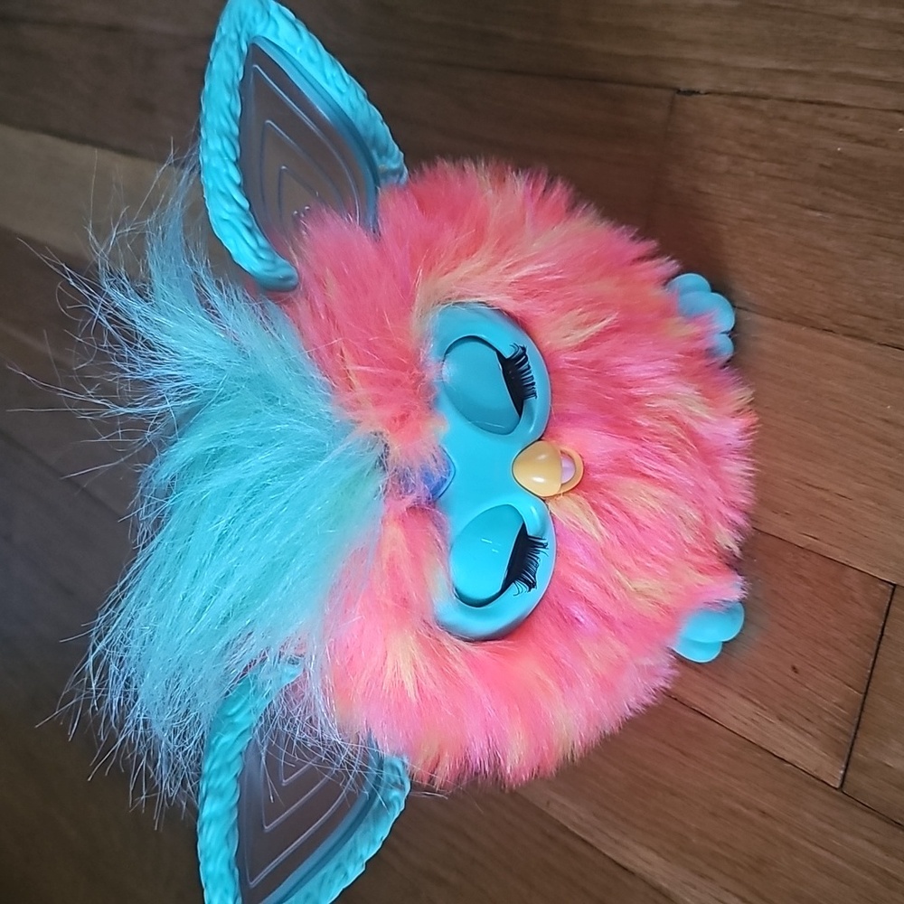 Furby Coral Interactive Voice Activated Toy Works Great